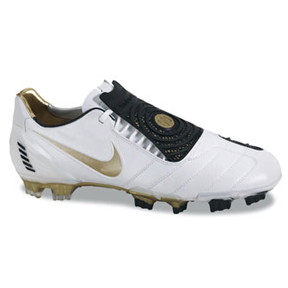 nike total 90 laser 2