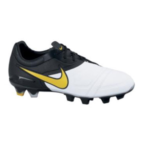 Nike  CTR360 Maestri FG Soccer Shoes (Black/White)