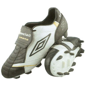 Umbro Speciali Premier KTK FG Soccer Shoes (Black/White)