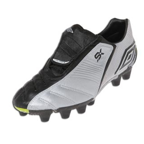 Umbro  SX Valor A HG Soccer Shoes (Silver)