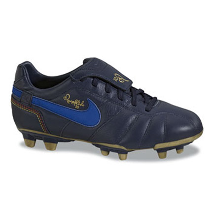 ronaldinho futsal shoes