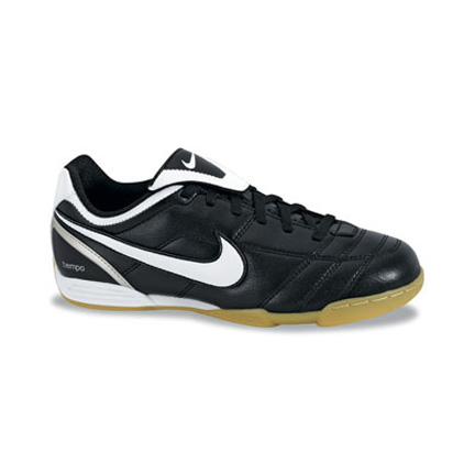 nike soccer trainers