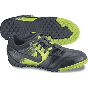 youth turf soccer shoes