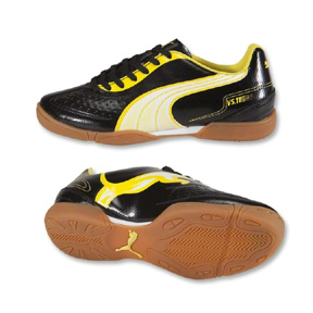 puma youth soccer shoes