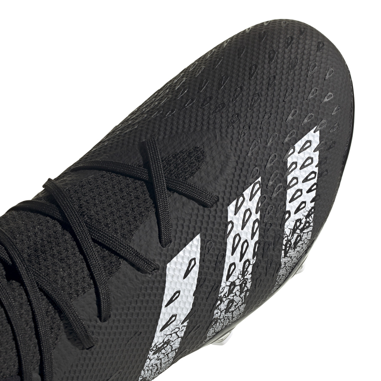 adidas Predator Freak.3 FG Soccer Shoes (Black/White) @ SoccerEvolution