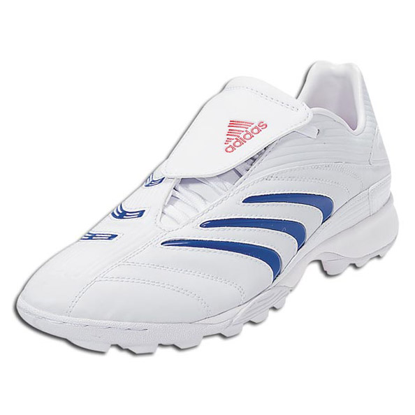 womens soccer shoes for artificial turf